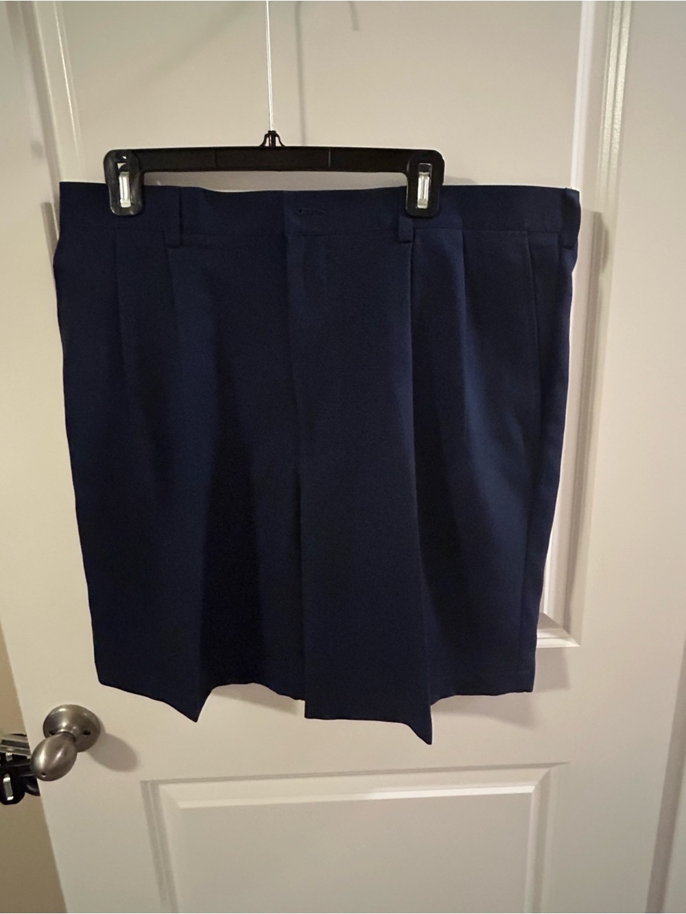 Perry Ellis Navy Pleated Men’s Shorts